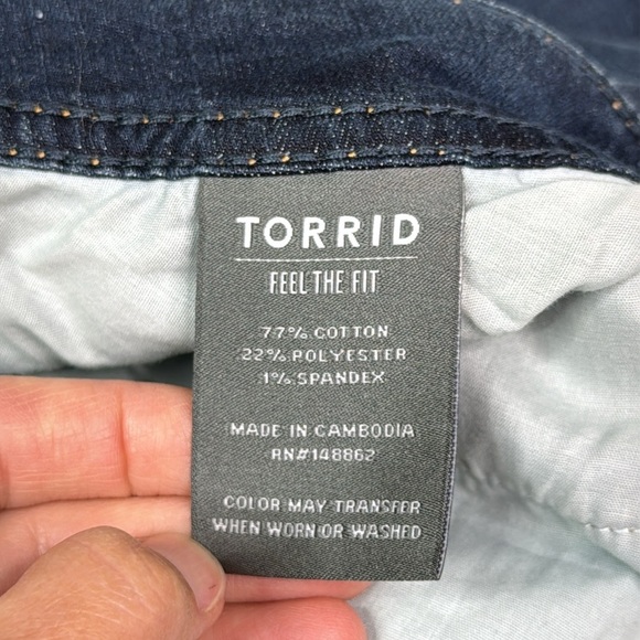 Torrid Luxe Slim Boot Super Stretch Jeans NWT Size 26 Tall - Picture 11 of 12